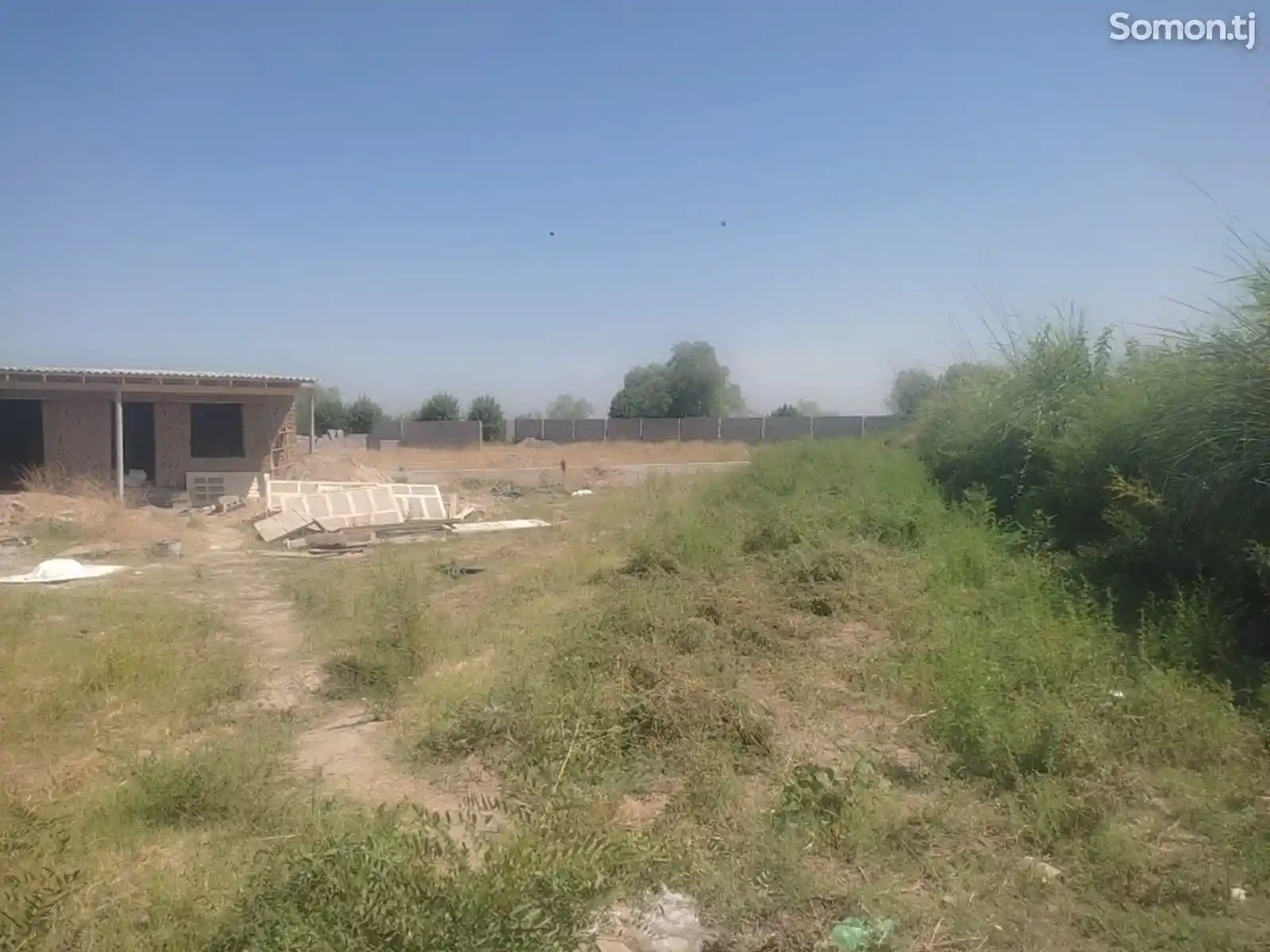 Продажа постройки с земельным участком 7 сот. махаллаи Хочи Шариф-2