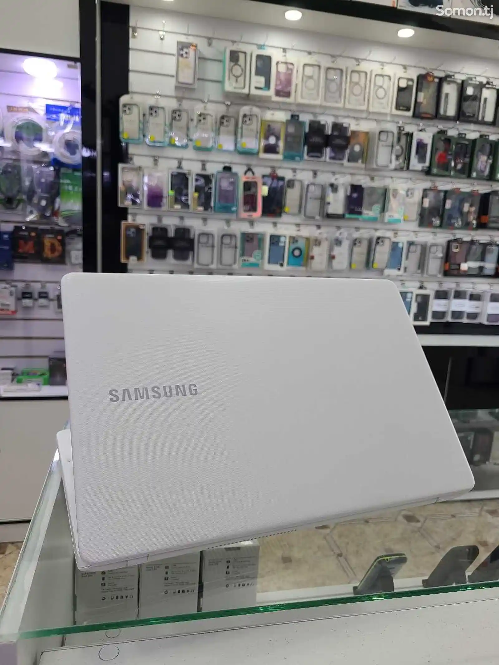 Ноутбук Samsung Core i5 White-3