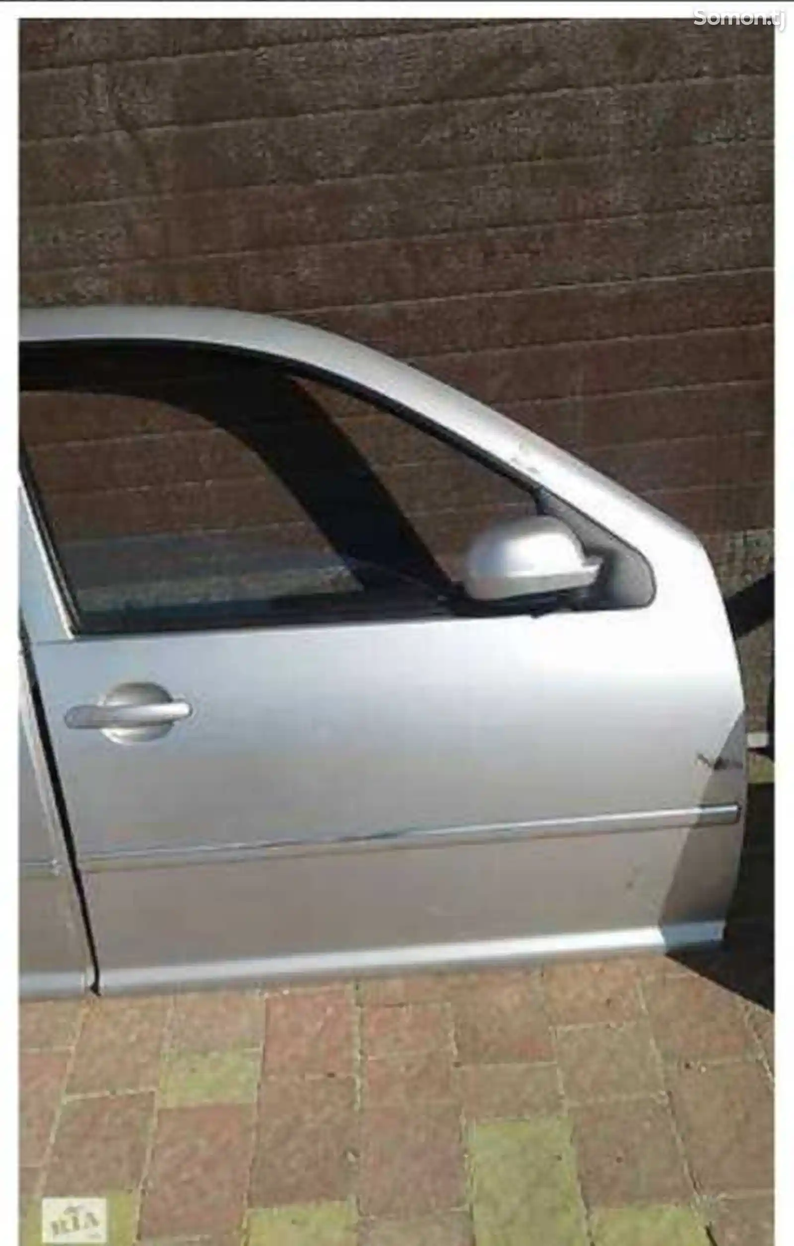 Правая передняя дверь от Volkswagen Bora 1998 2005-1