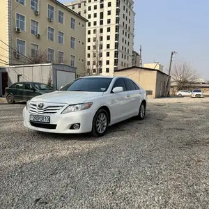 Toyota Camry, 2010