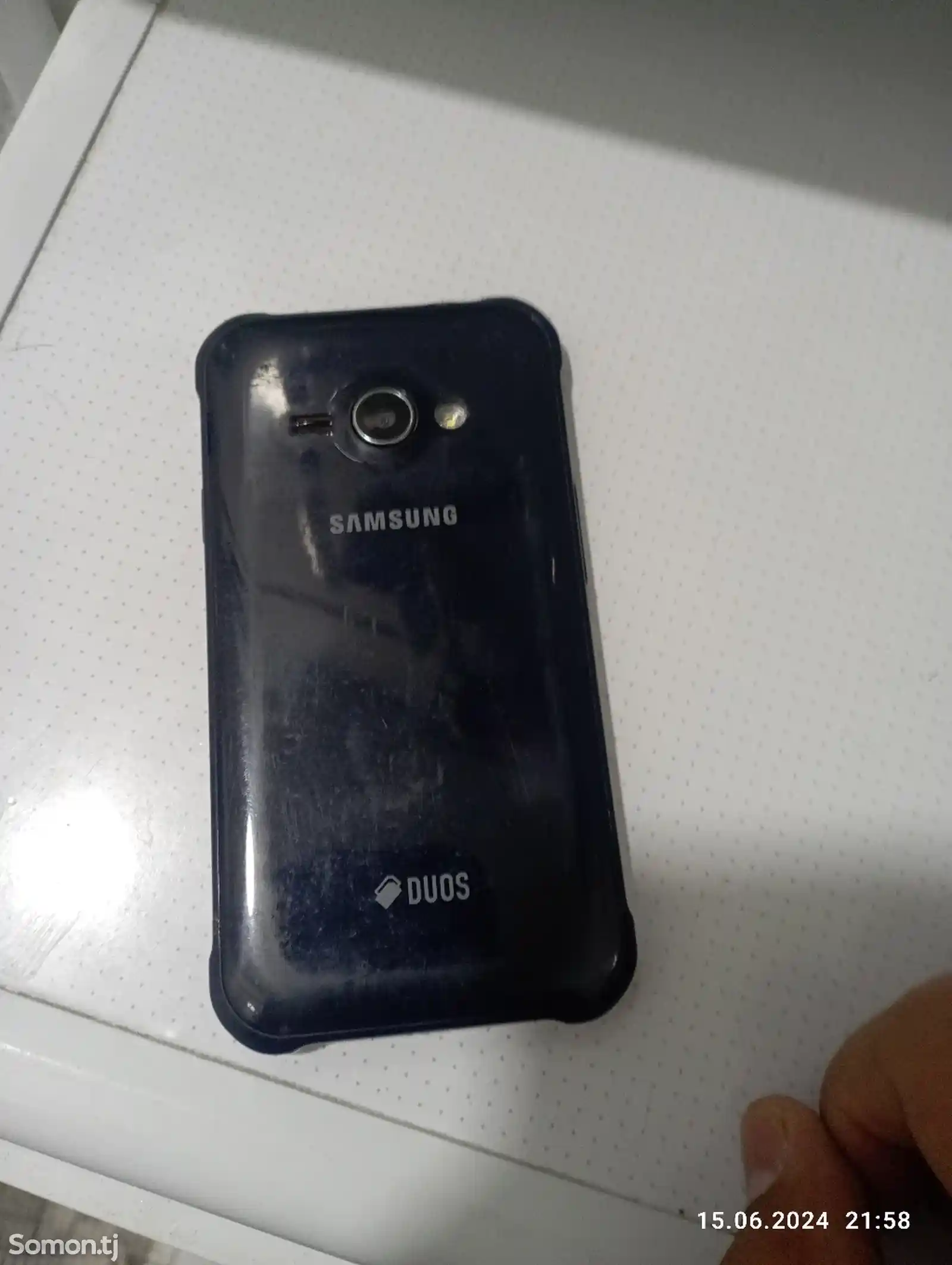 Samsung galaxy j1 ace-3