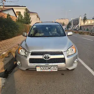 Toyota RAV 4, 2011