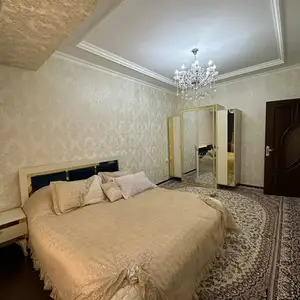 2-комн. квартира, 5 этаж, 64м², Фирдавси