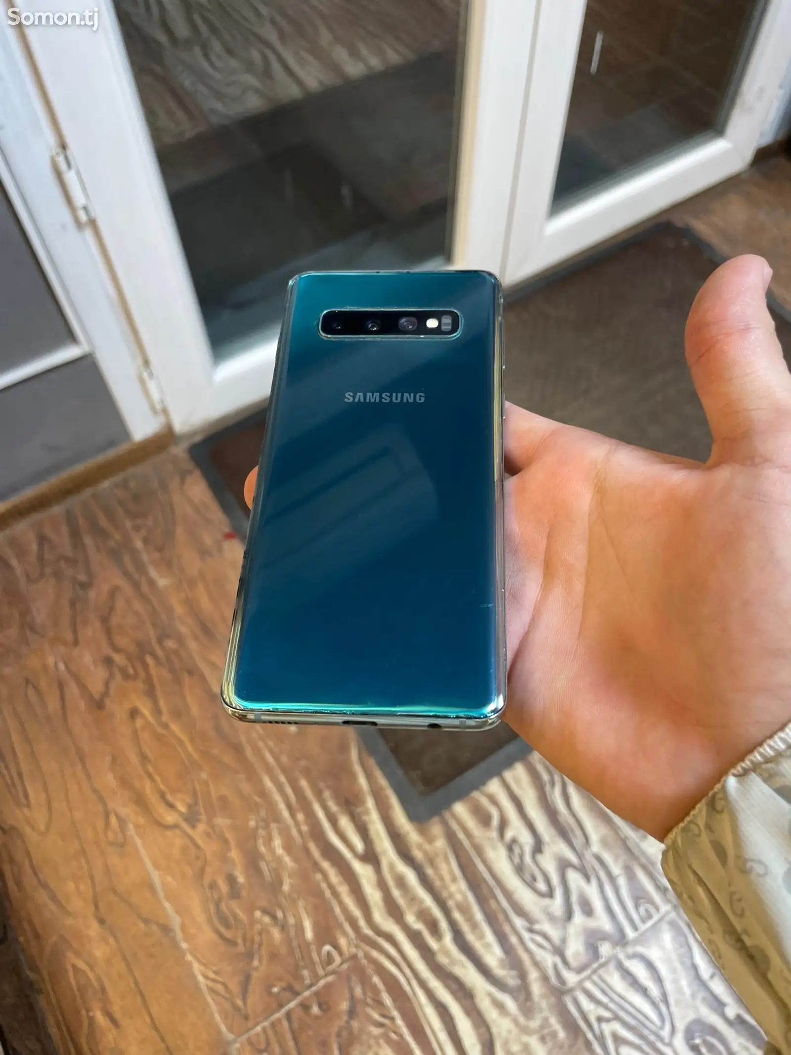 Samsung Galaxy S10 128 gb-1