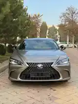 Lexus ES series, 2022-2