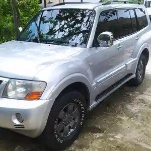 Mitsubishi Pajero, 2004