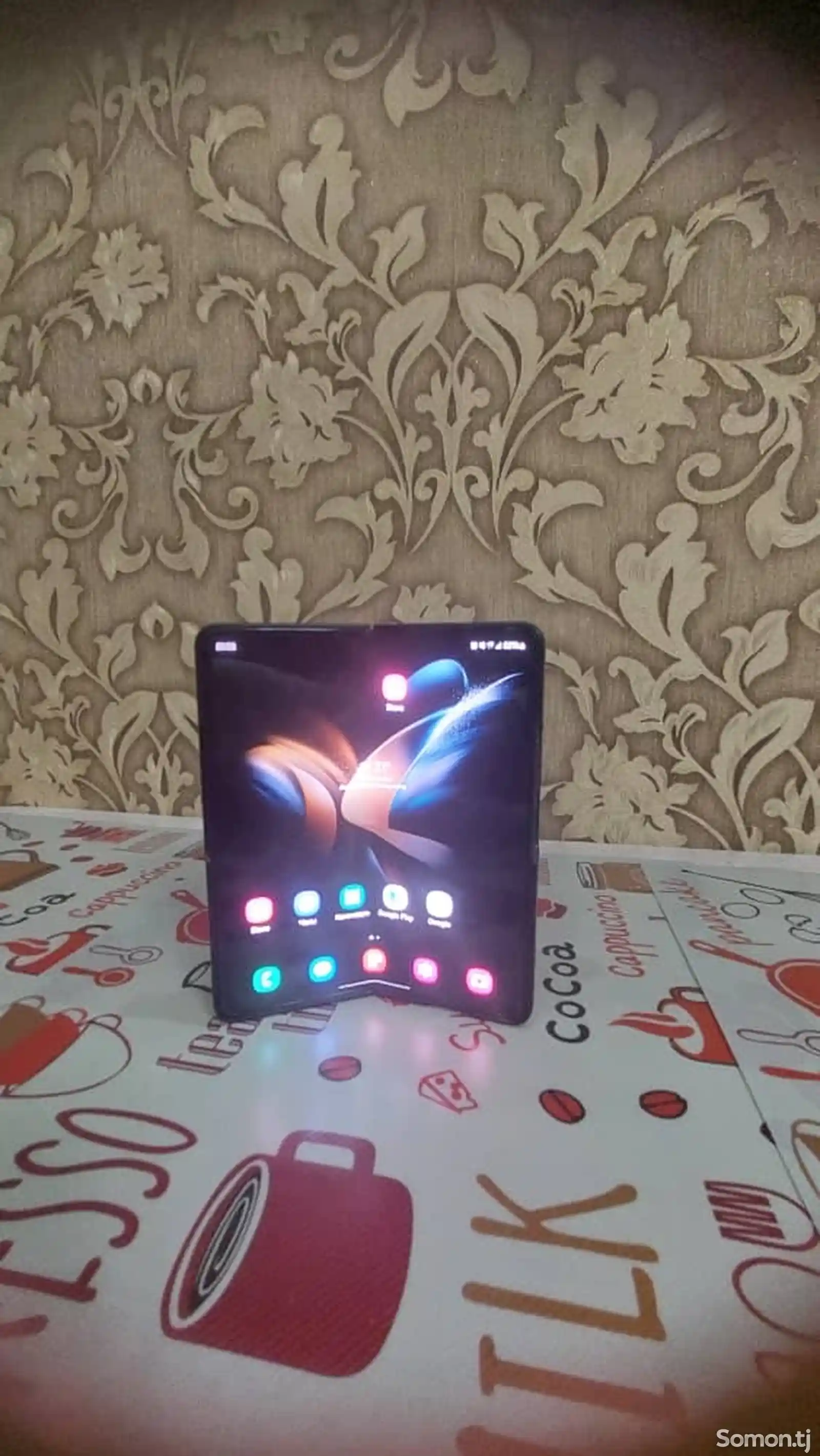 Samsung Galaxy Z Fold 4-3