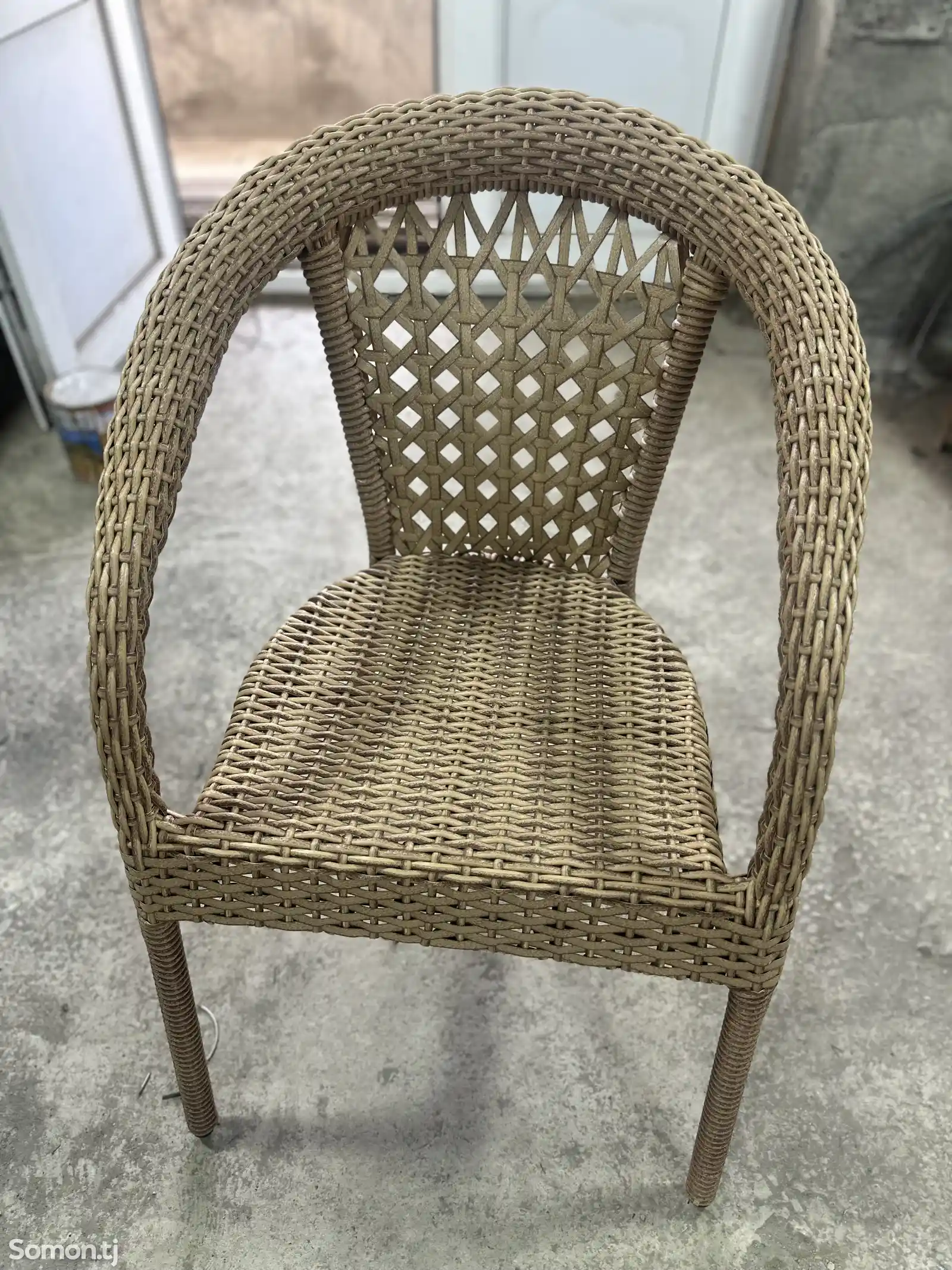 Плетённые стол и стулья из ротанга-4