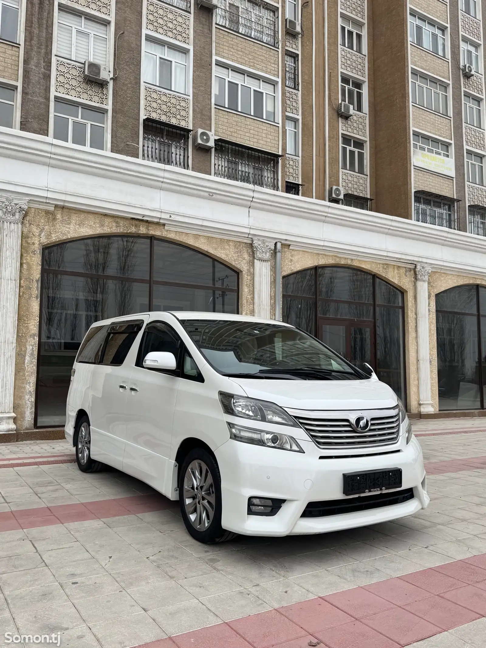 Toyota Vellfire, 2014-1