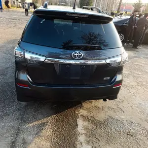 Toyota Wish, 2014