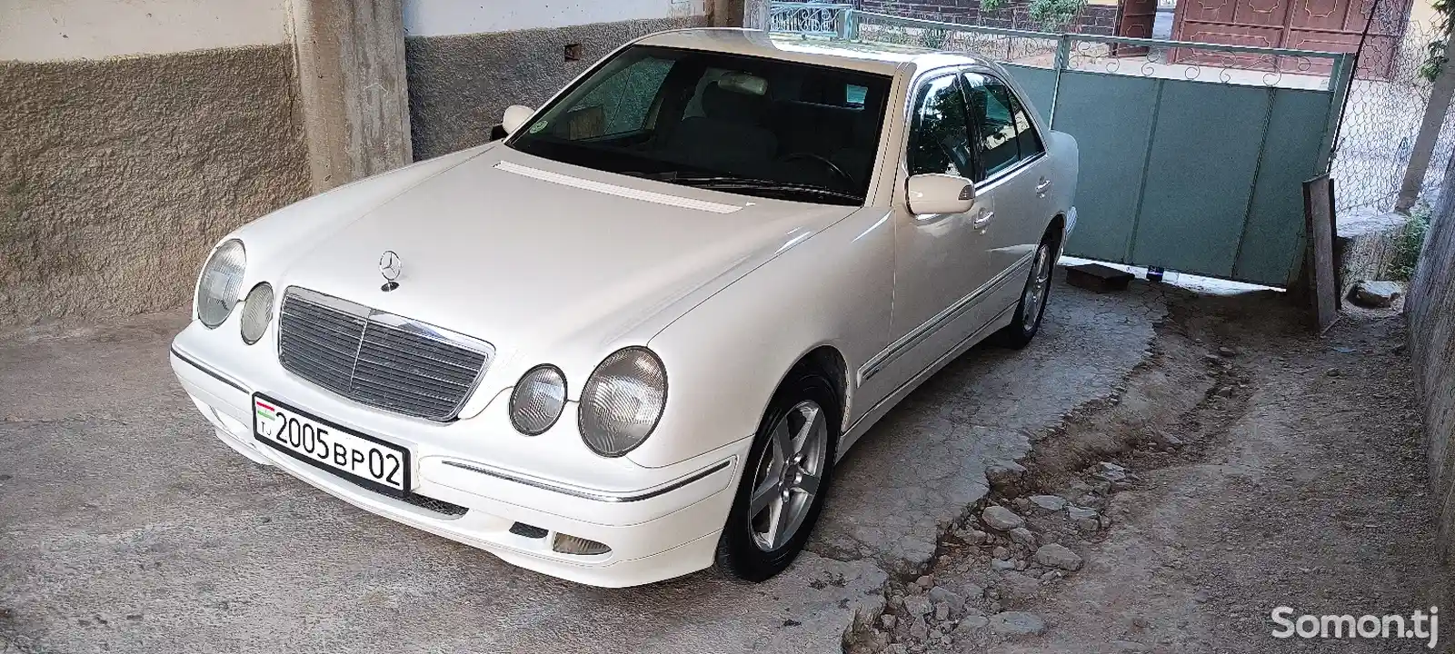 Mercedes-Benz E class, 2002-3