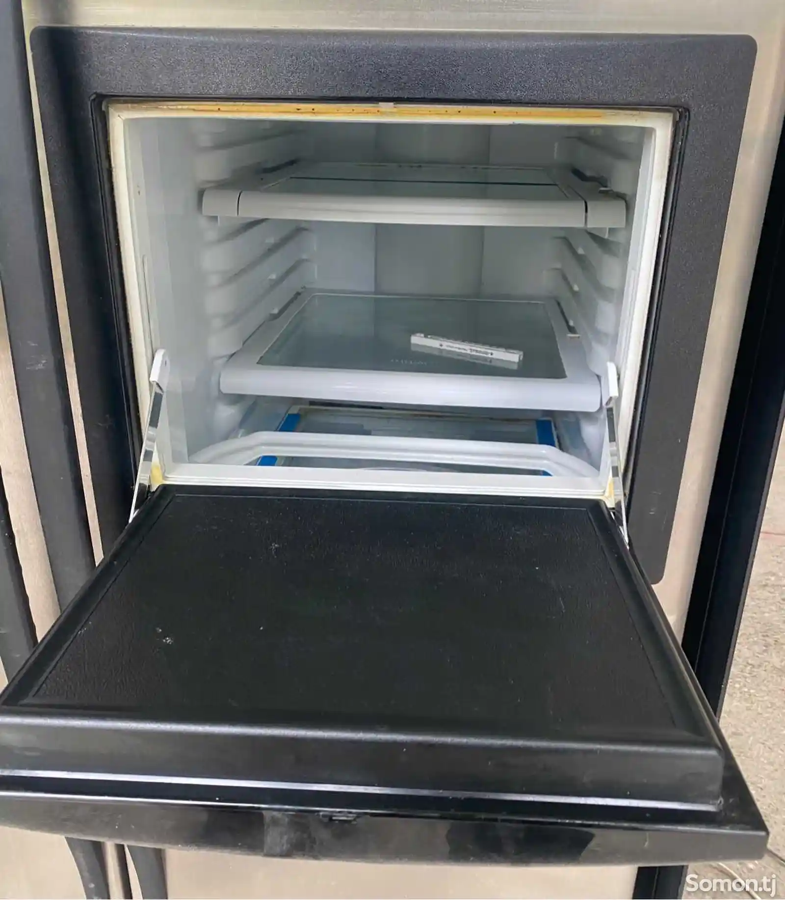 Холодильник Loulsville-8