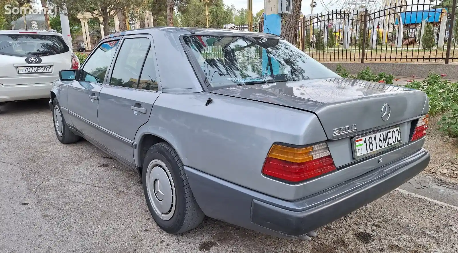 Mercedes-Benz W124, 1989-6