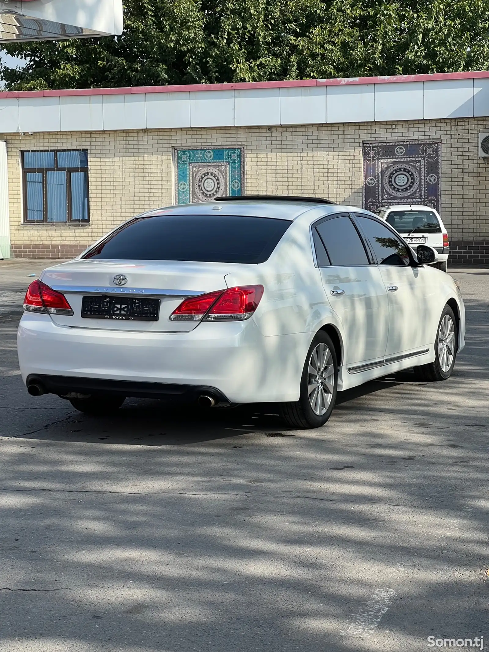 Toyota Avalon, 2011-11