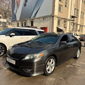 Toyota Camry, 2011