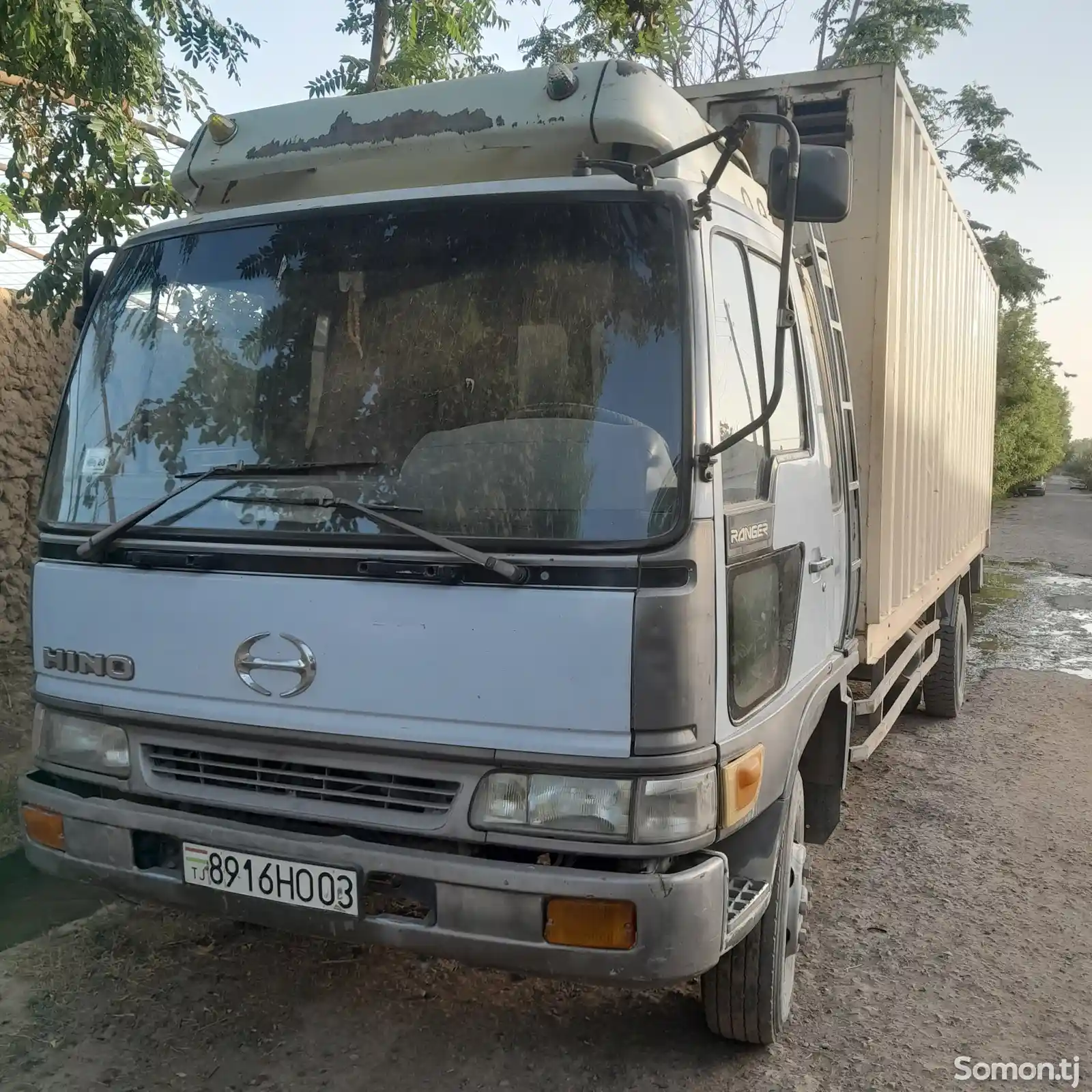 Бортовой грузовик Hino, 1999-3