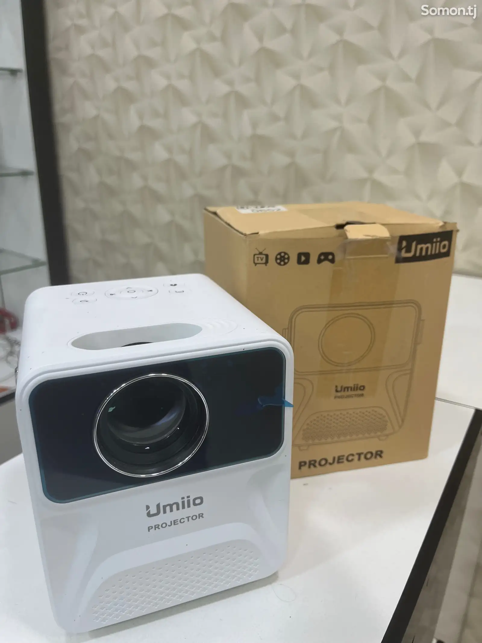 Проектор Projector Umiio