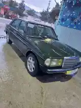 Mercedes-Benz W124, 1983-5