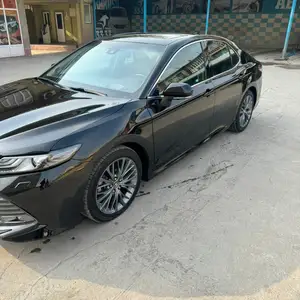 Toyota Camry, 2018