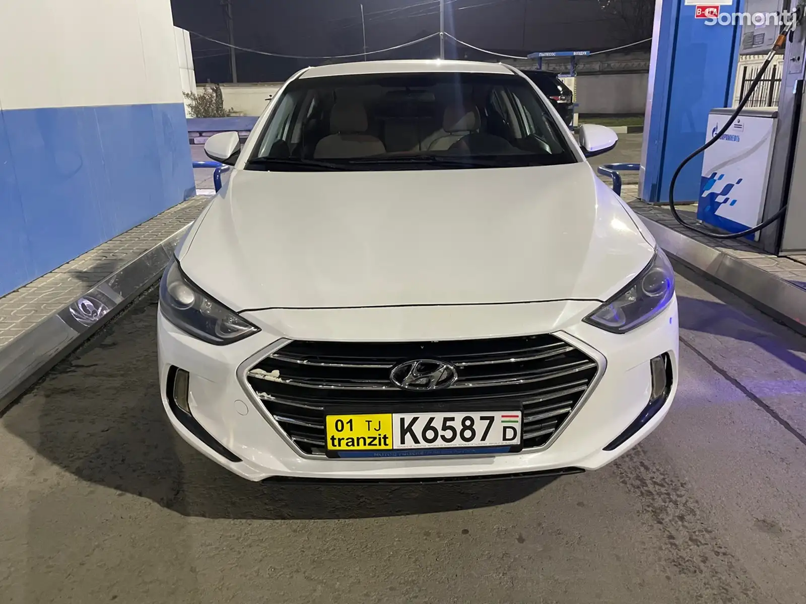 Hyundai Elantra, 2017-1