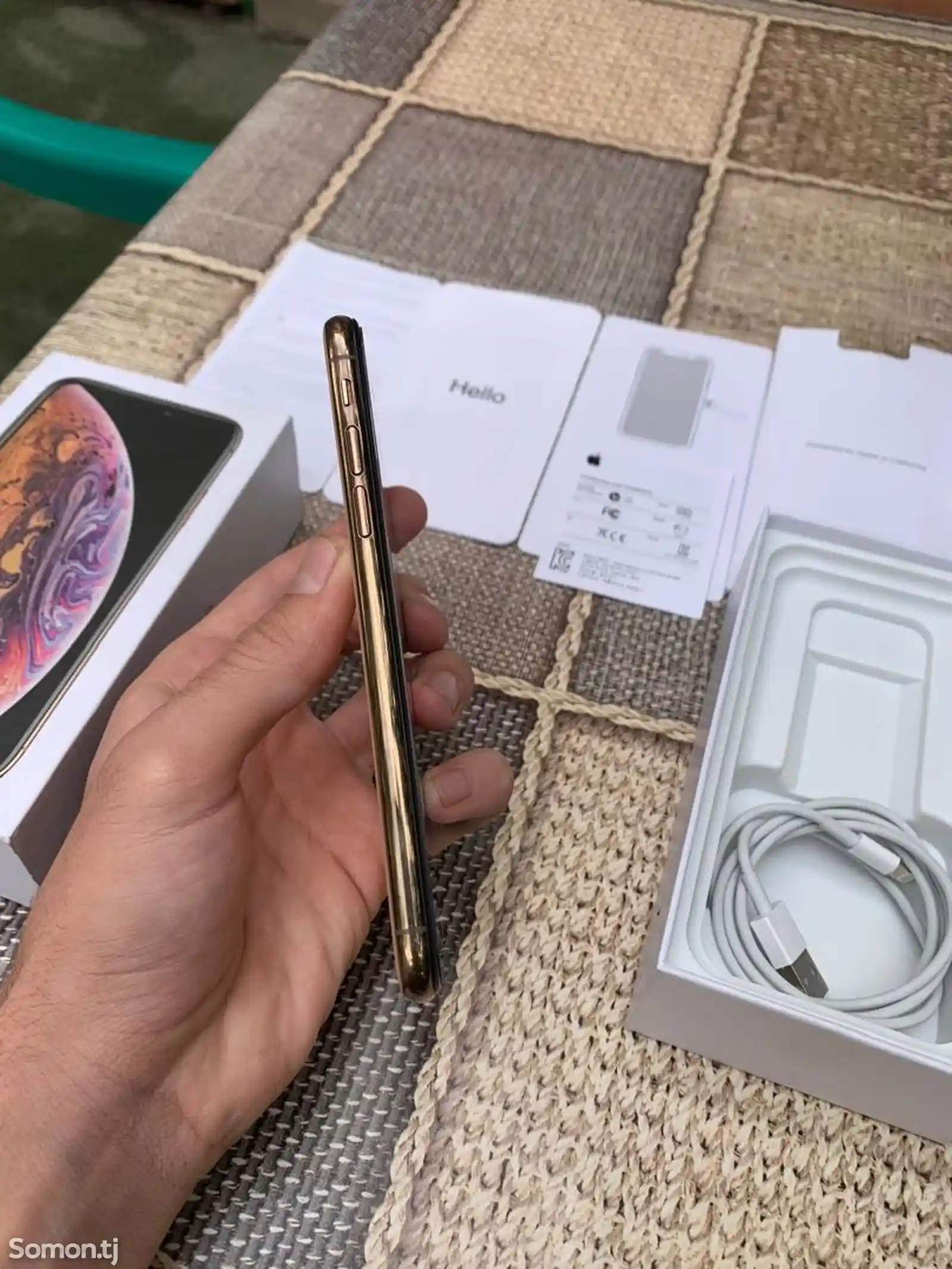 Apple iPhone Xs, 64 gb, Gold-5