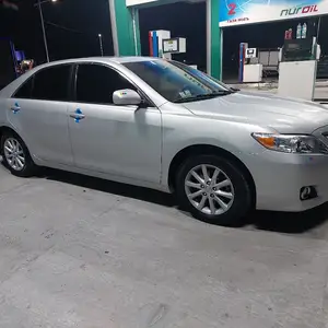 Toyota Camry, 2011