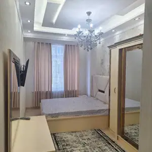 2-комн. квартира, 5 этаж, 64м², Фирдавси