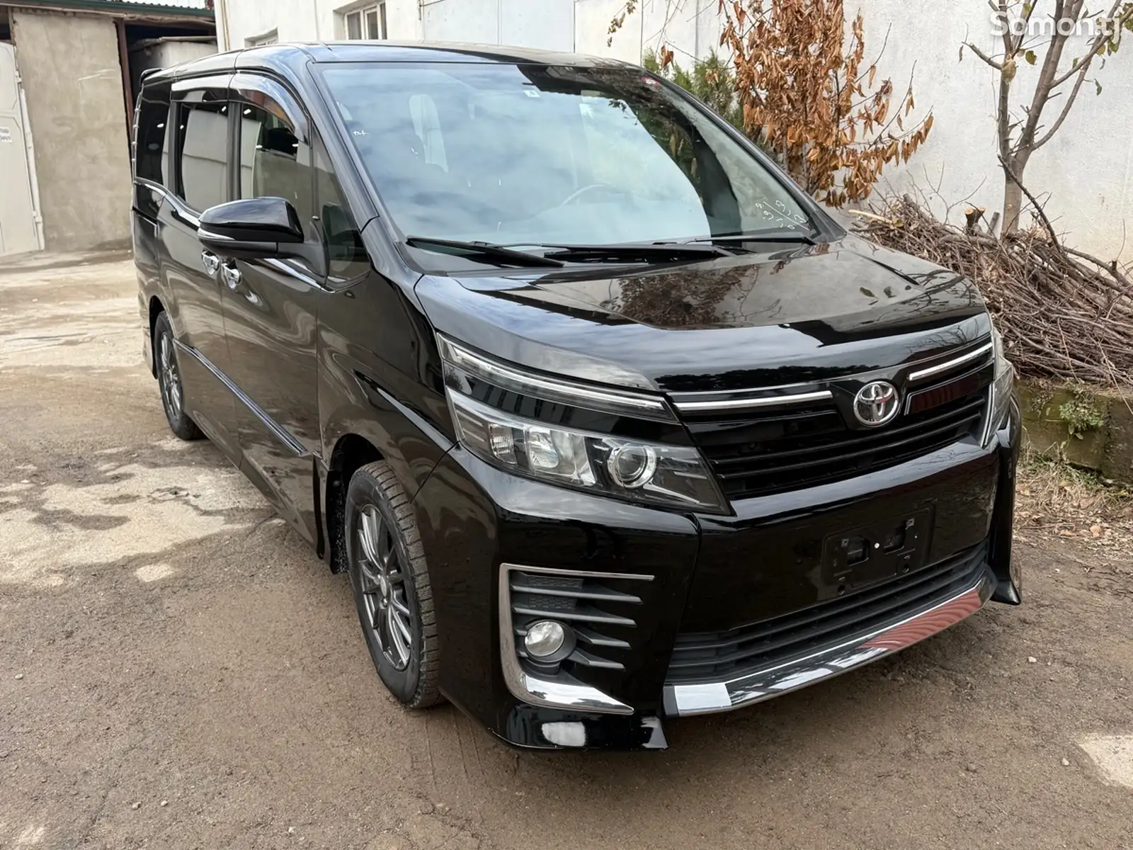 Toyota Voxy, 2014-1