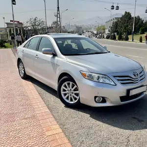 Toyota Camry, 2011