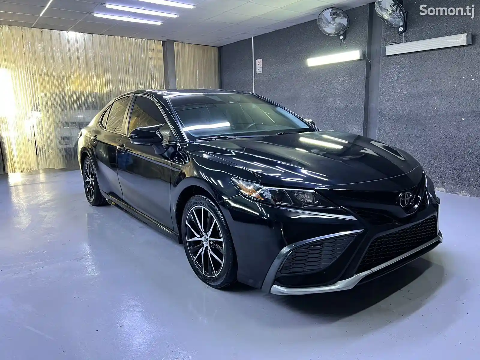 Toyota Camry, 2019-8