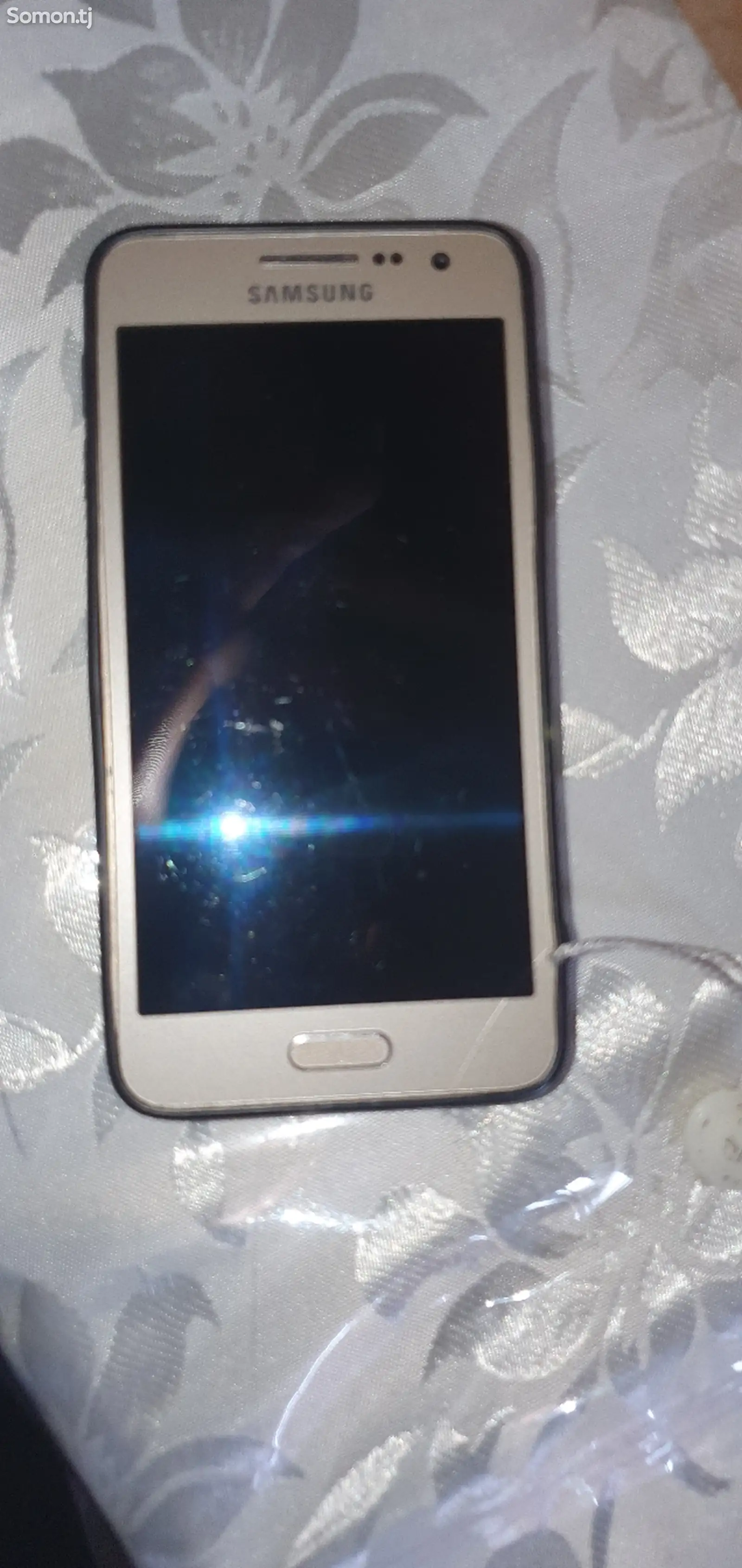 Samsung Galaxy A3 2015-1