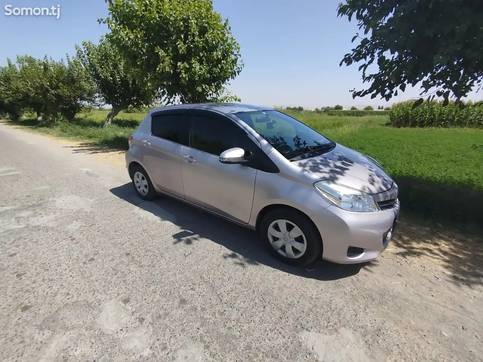 Toyota Vitz, 2011-8