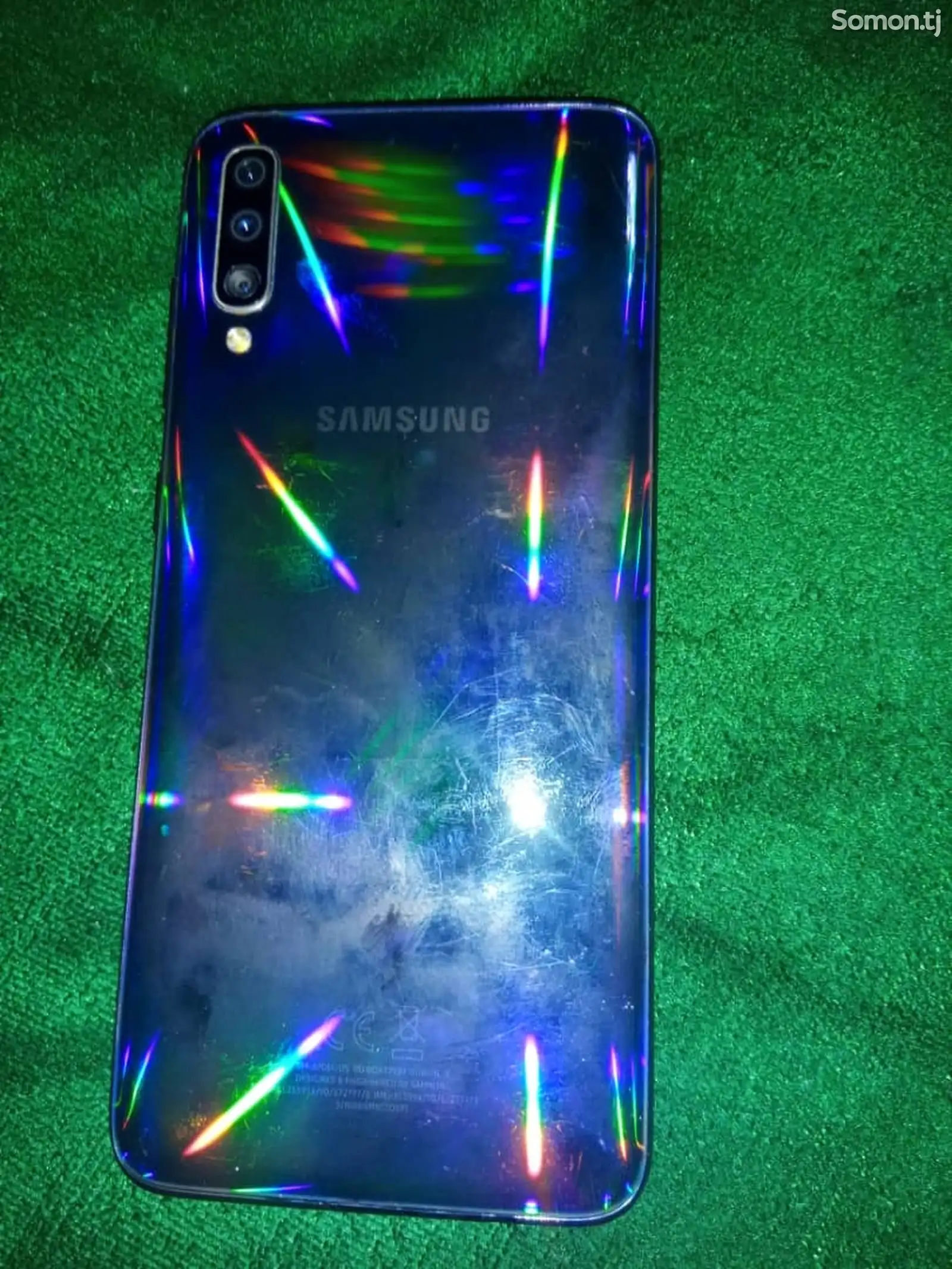 Samsung Galaxy A70-1