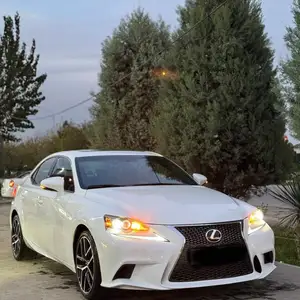 Lexus IS series, 2015