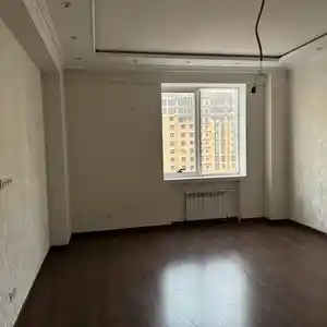 3-комн. квартира, 10 этаж, 109 м², Сомони