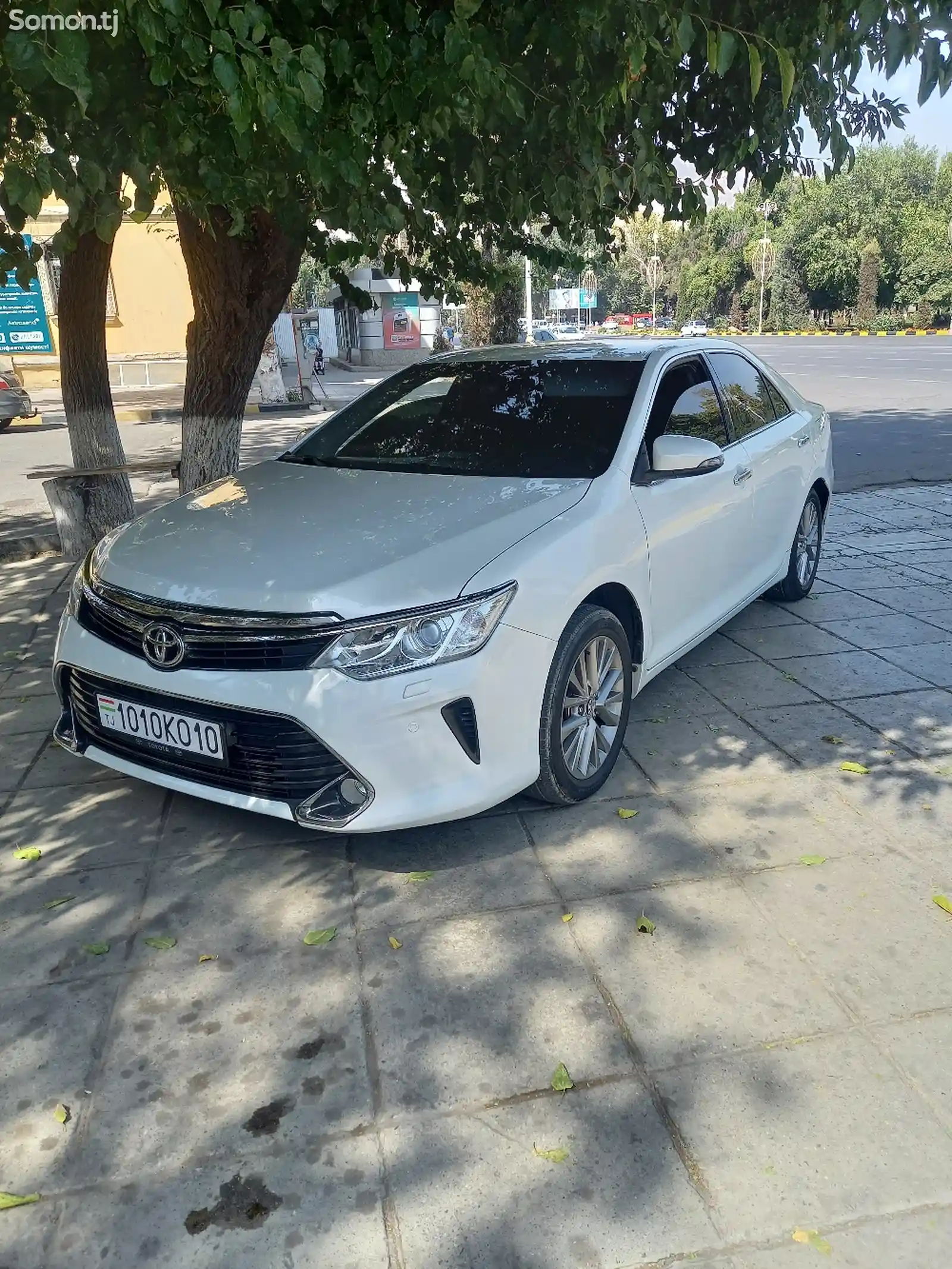 Toyota Camry, 2016-1