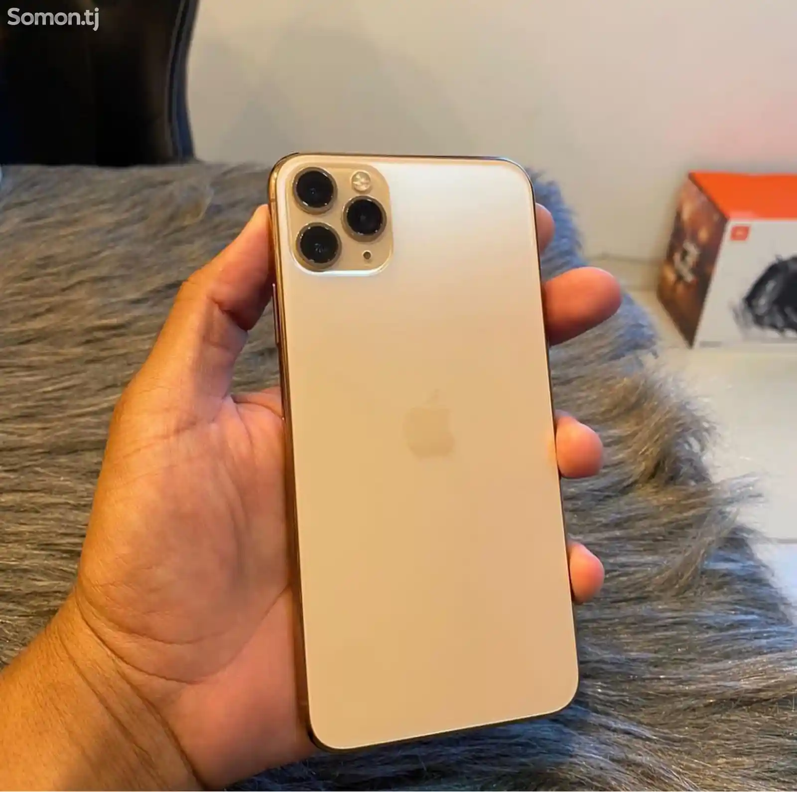 Apple iPhone 11 Pro Max, 64 gb, Gold-1