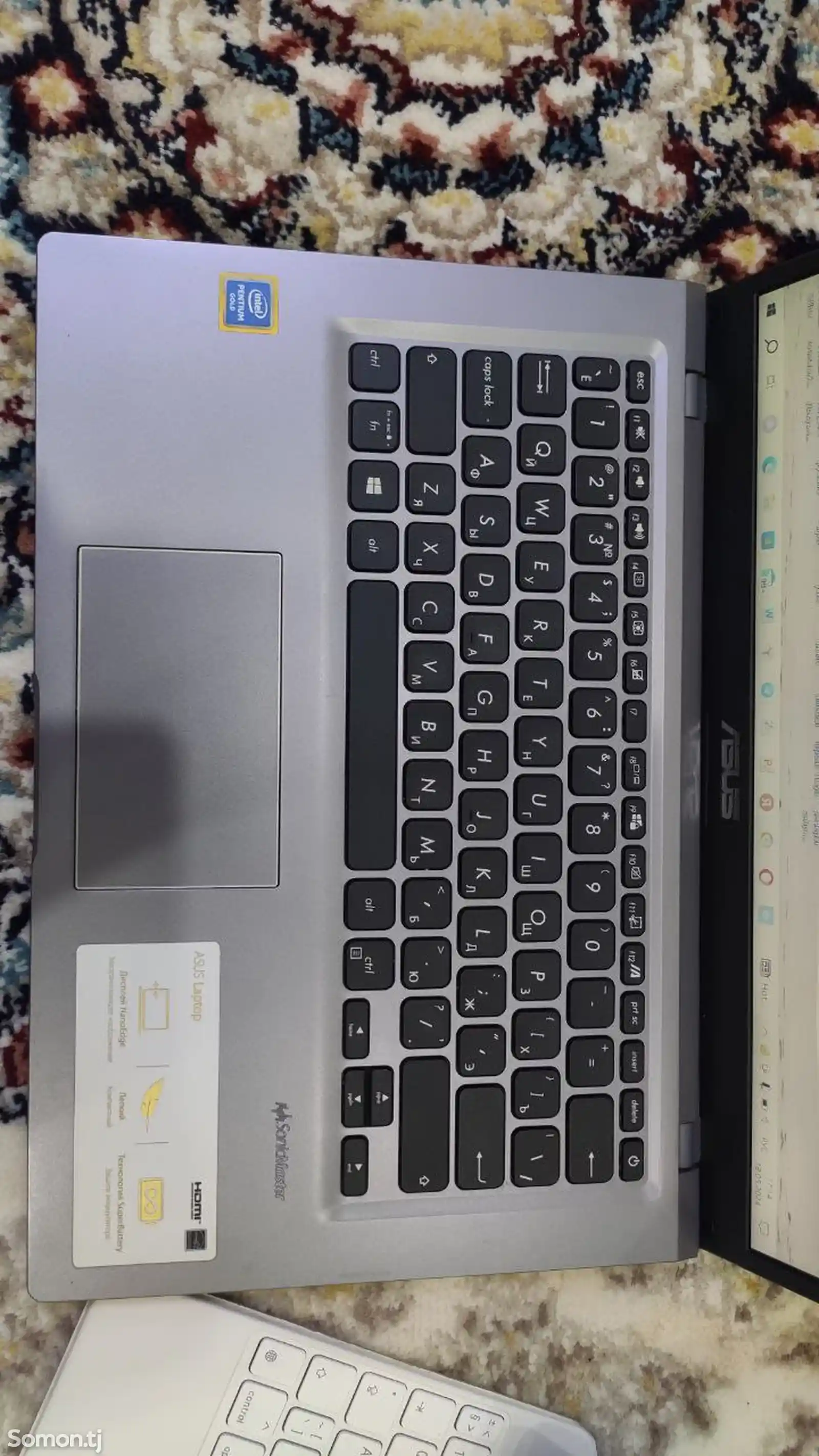 Ноутбук Asus 15,6дм 256gb-3