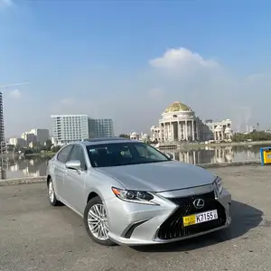 Lexus ES series, 2013