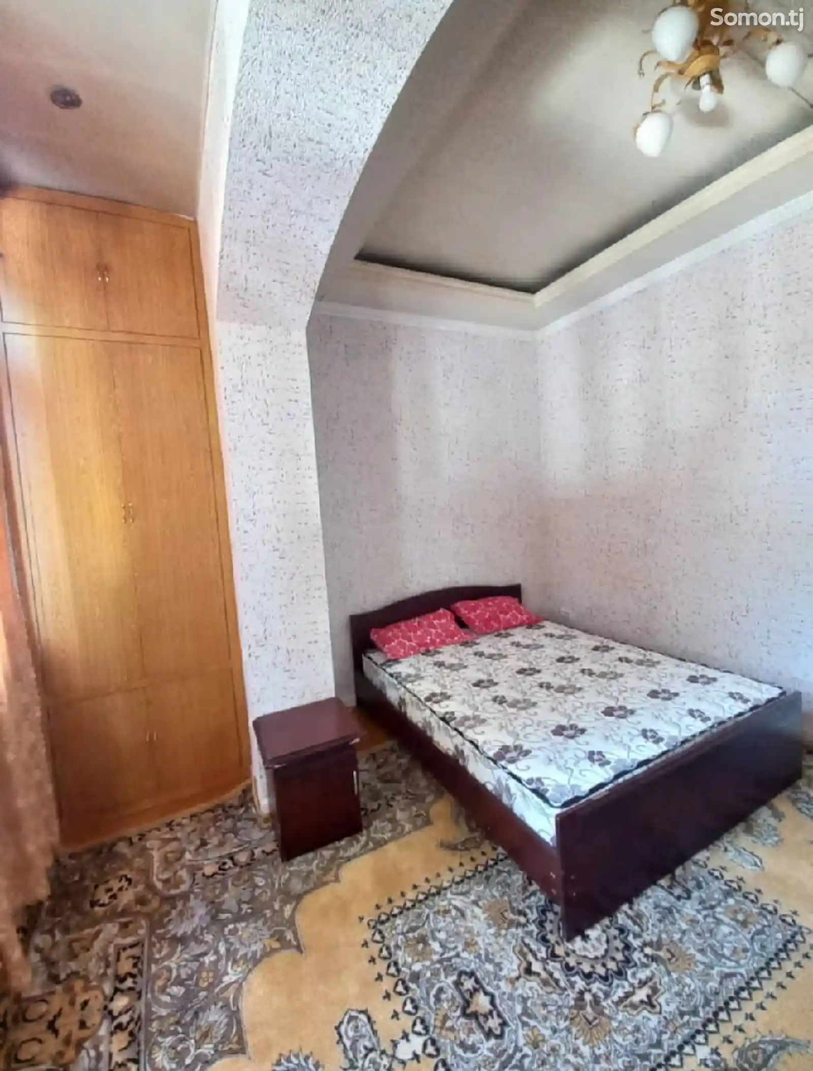 2-комн. квартира, 2 этаж, 60м², Универмаг-3