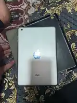 Планшет Apple iPad mini-4