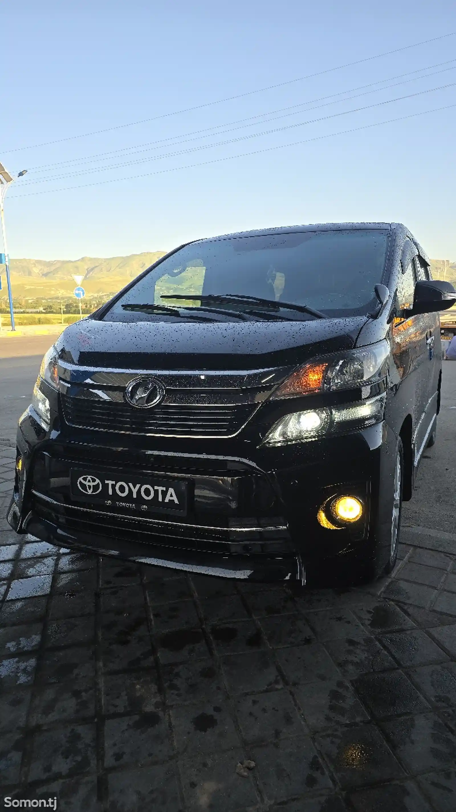 Toyota Vellfire, 2014-1