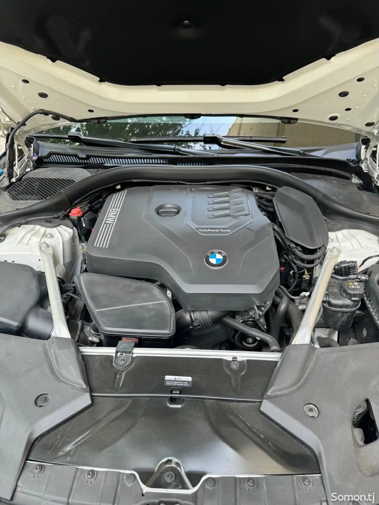 BMW 5 series, 2023-14