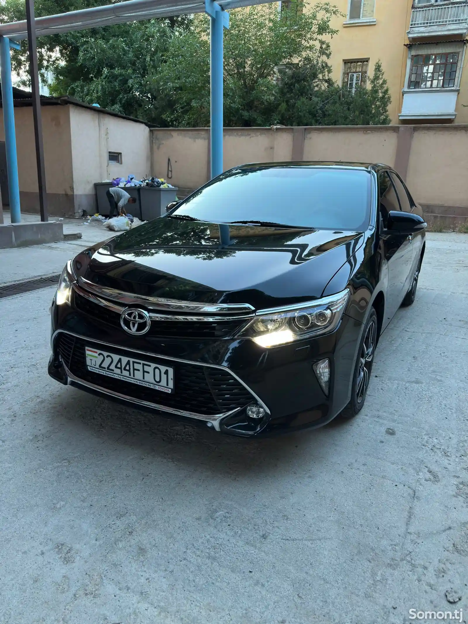 Toyota Camry, 2015-1