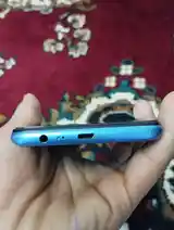 Телефон Realme-2