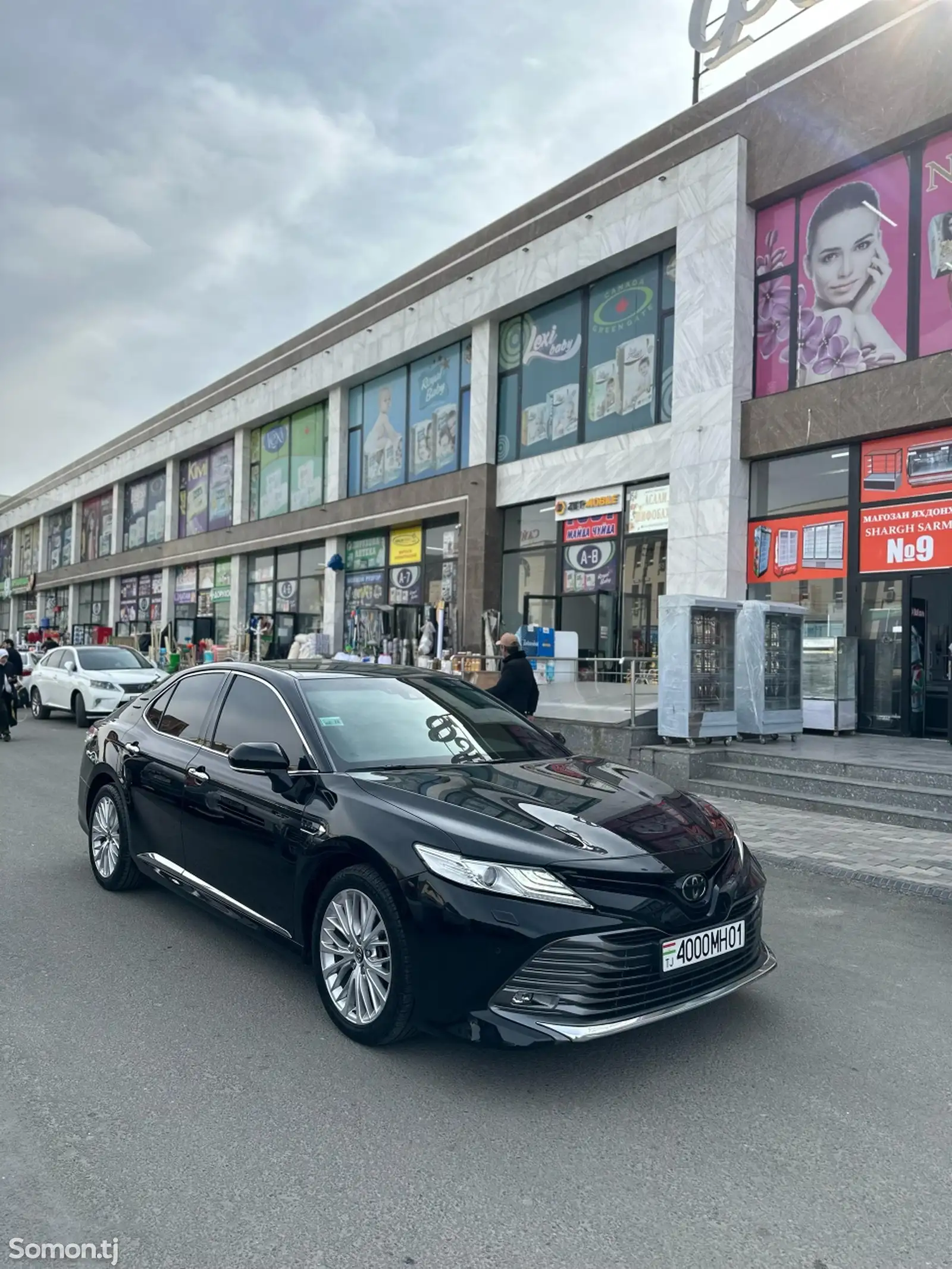 Toyota Camry, 2018-1