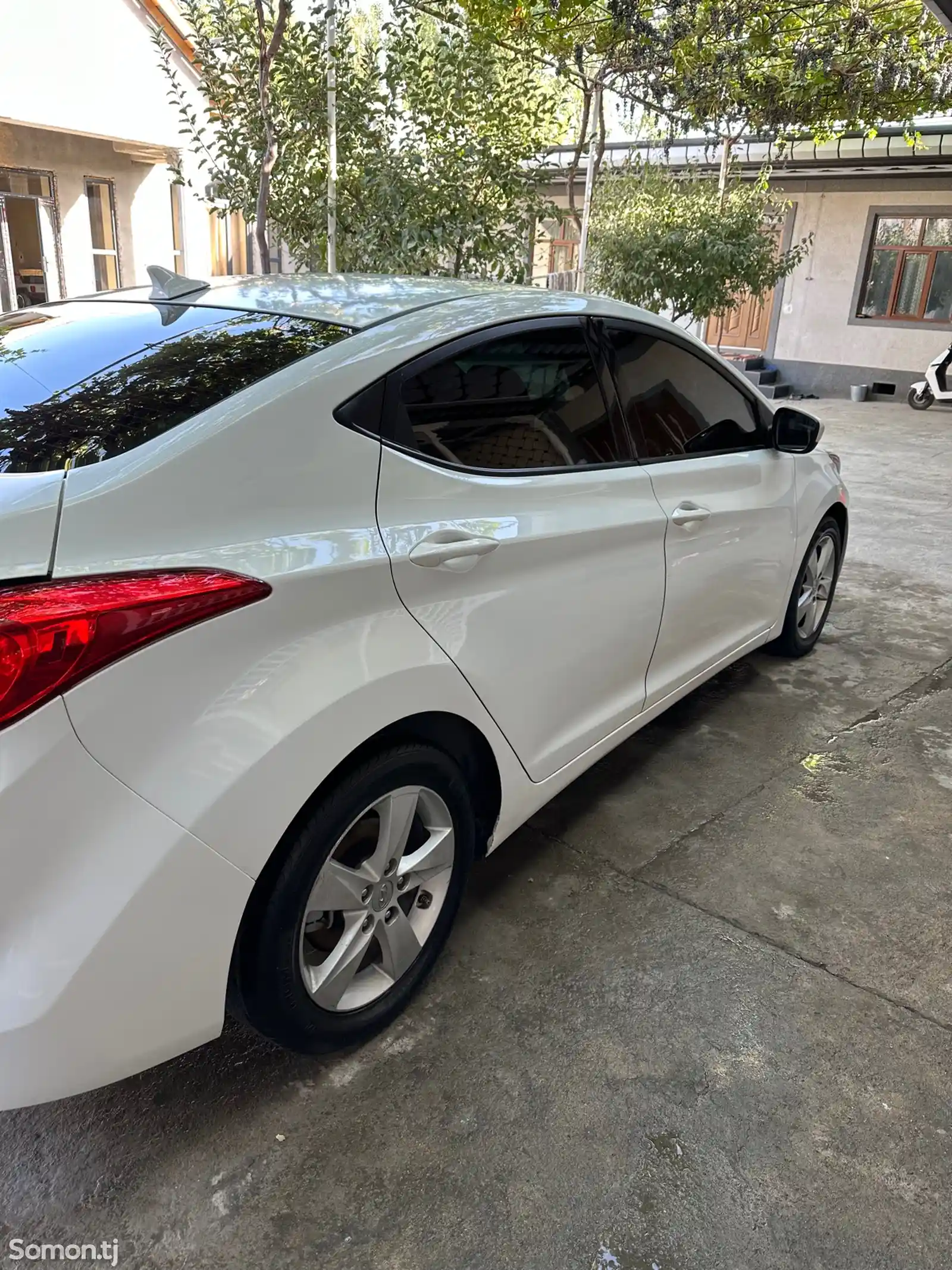 Hyundai Elantra, 2012-4