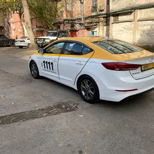 Hyundai Elantra, 2018