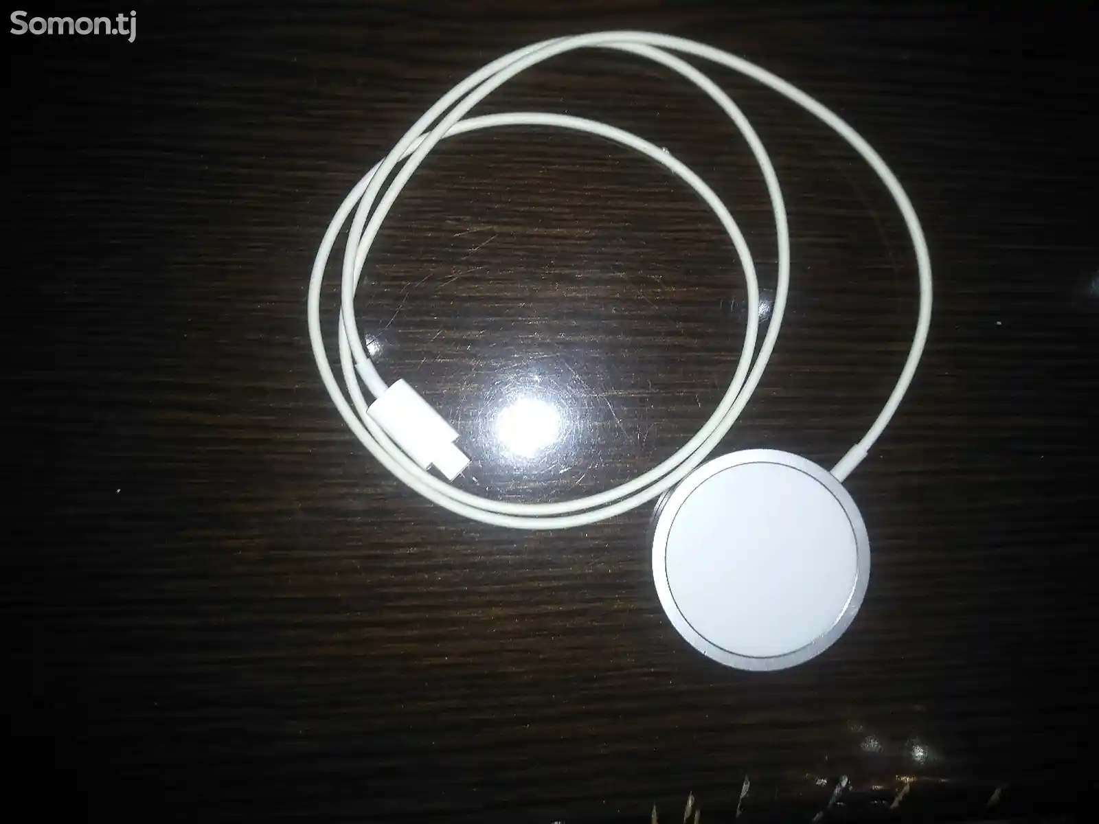 Беспроводное зарядное устройство от Apple
