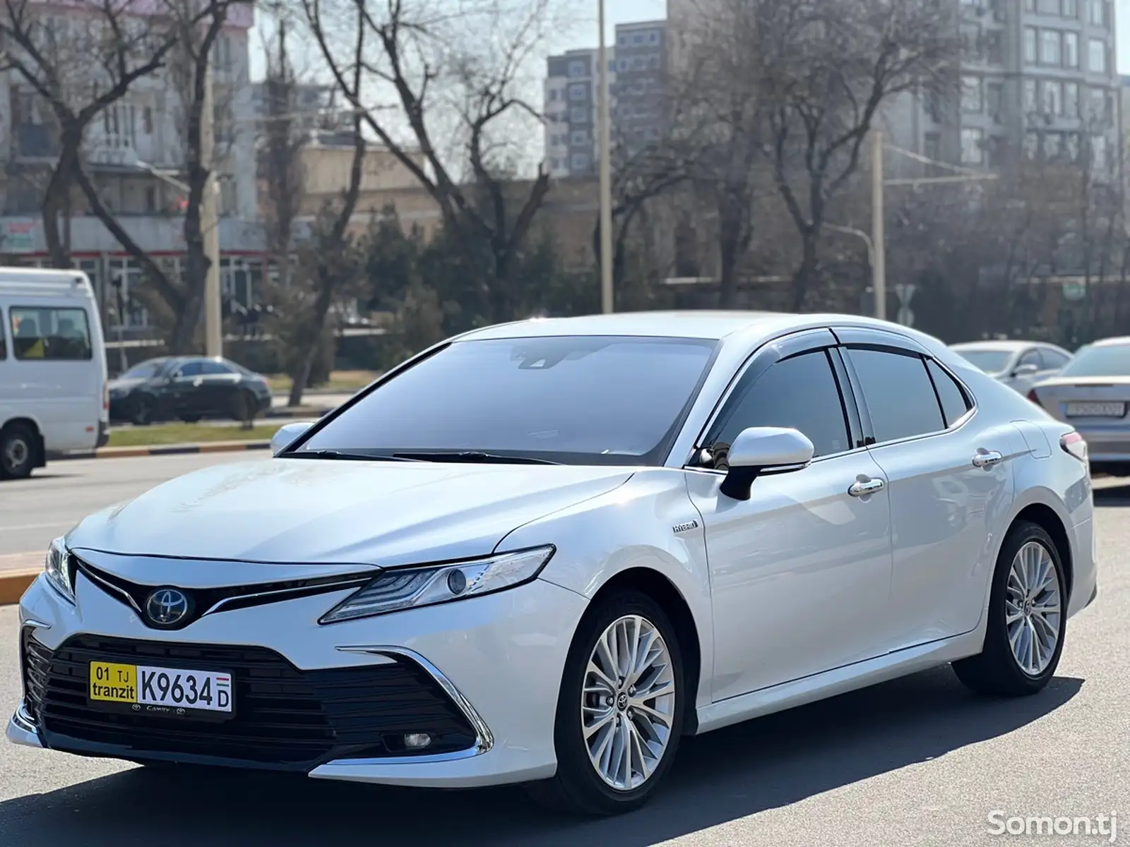 Toyota Camry, 2018-1